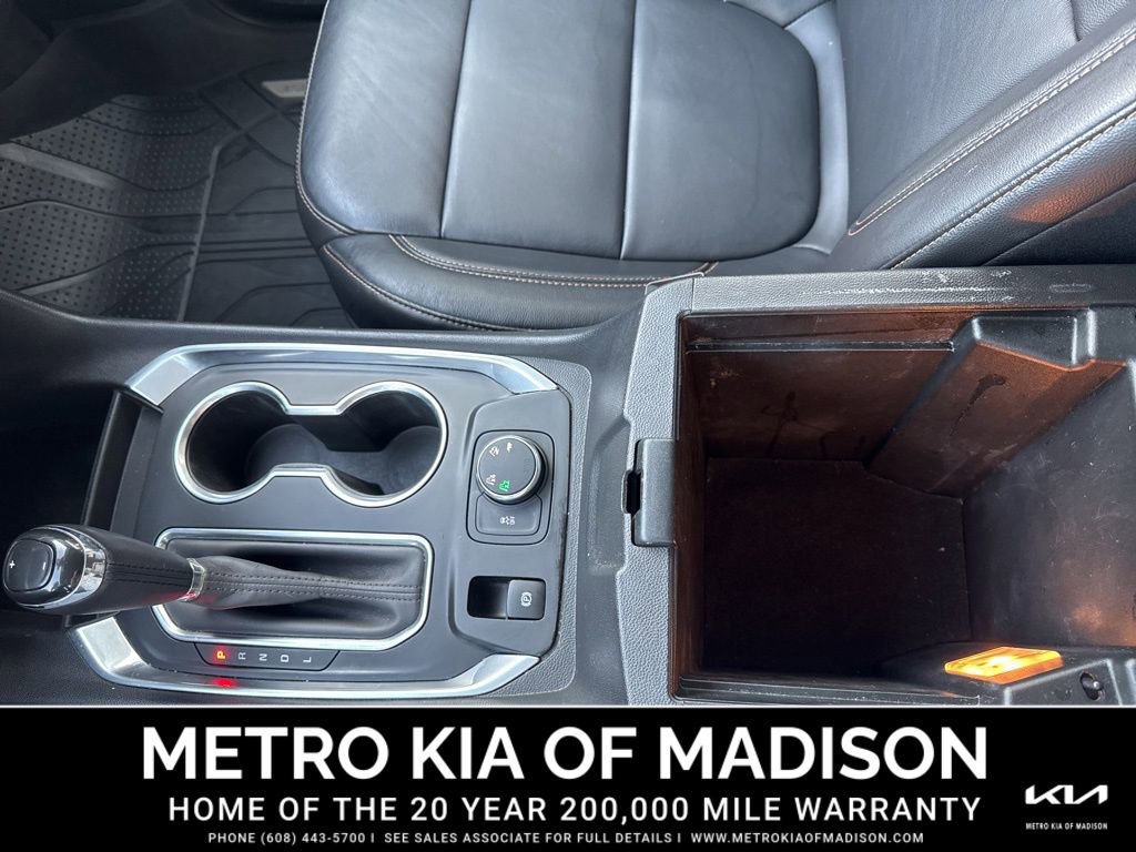 Used 2020 Chevrolet Traverse LT w/ LT Premium Package image 23