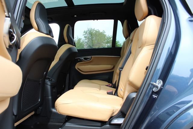 Certified 2025 Volvo XC90 T8 Ultra w/ Protection Package Premier AWD/4WD image 22