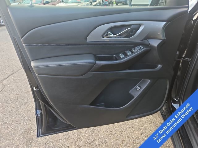 Used 2023 Chevrolet Traverse LT image 11