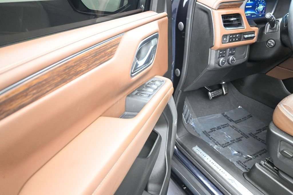 Used 2023 Chevrolet Tahoe High Country AWD/4WD image 10