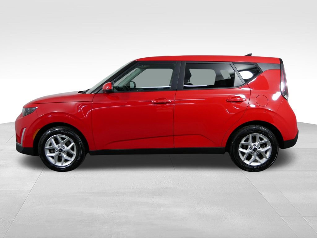 Used 2024 Kia Soul LX w/ Option Group 015 FWD image 6