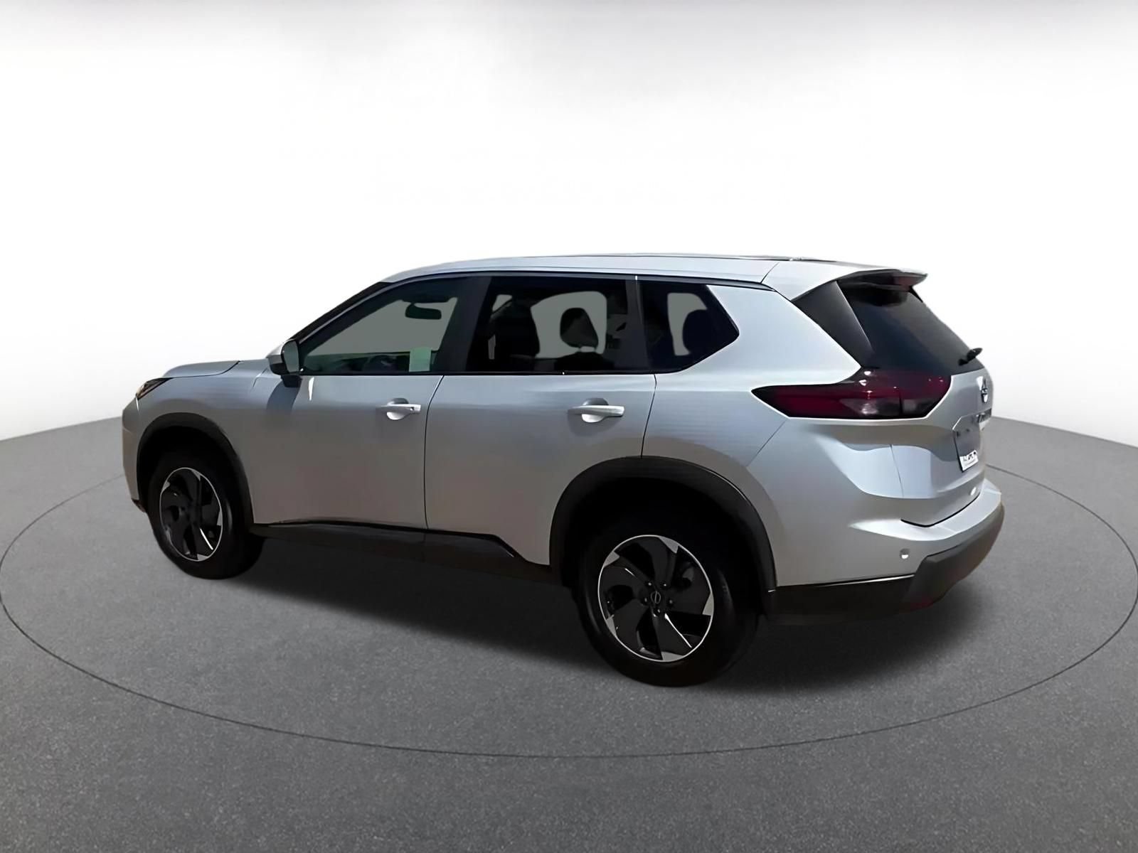 Used 2025 Nissan Rogue SV FWD image 10