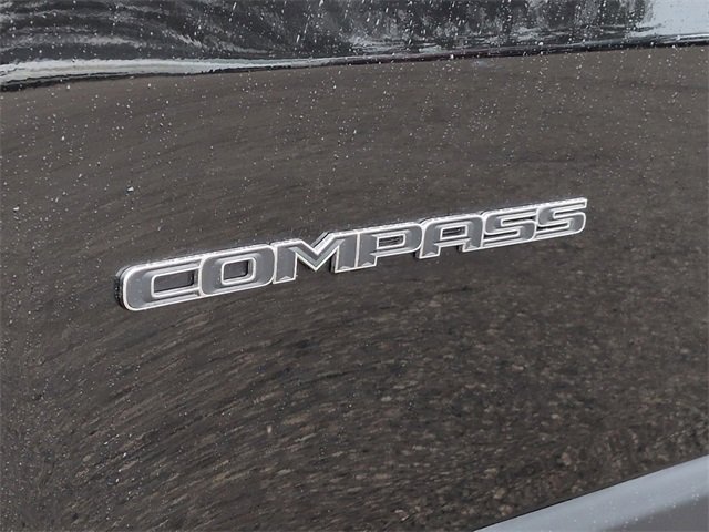 Certified 2019 Jeep Compass Latitude w/ Cold Weather Group image 10