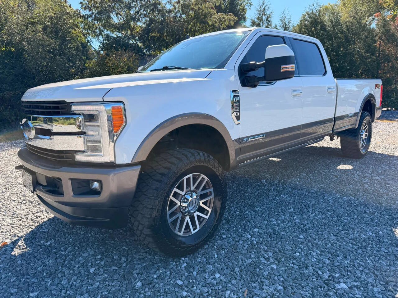 Used 2019 Ford F250 King Ranch w/ King Ranch Ultimate Package AWD/4WD image 3
