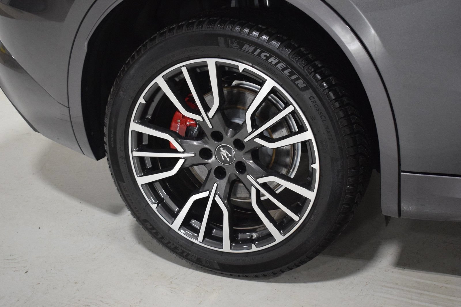 Certified 2024 Maserati Grecale Modena AWD/4WD image 17