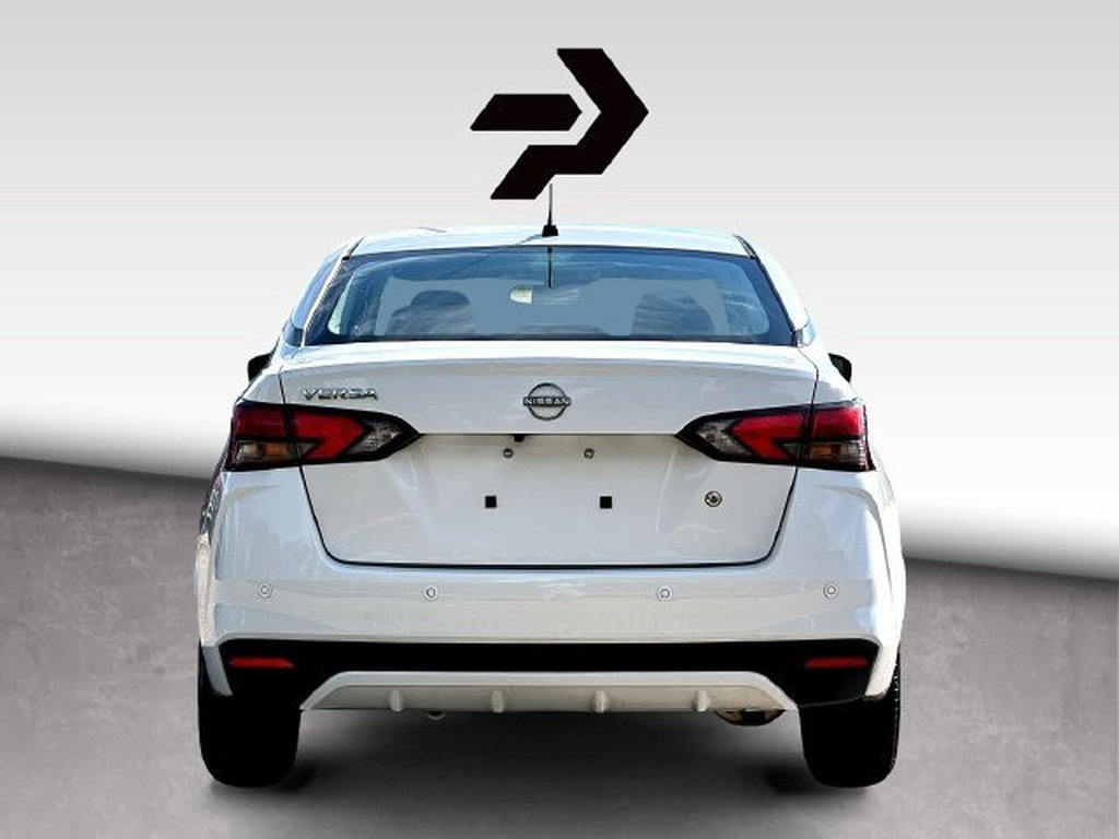 Used 2025 Nissan Versa S FWD image 7