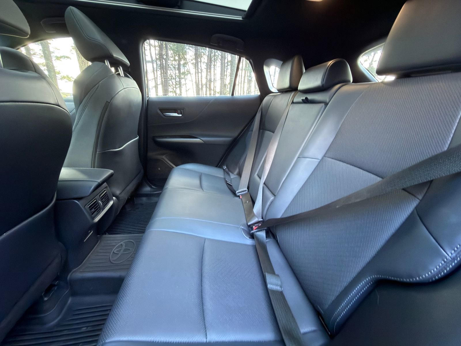 Used 2021 Toyota Venza Limited w/ Advanced Technology Package image 14