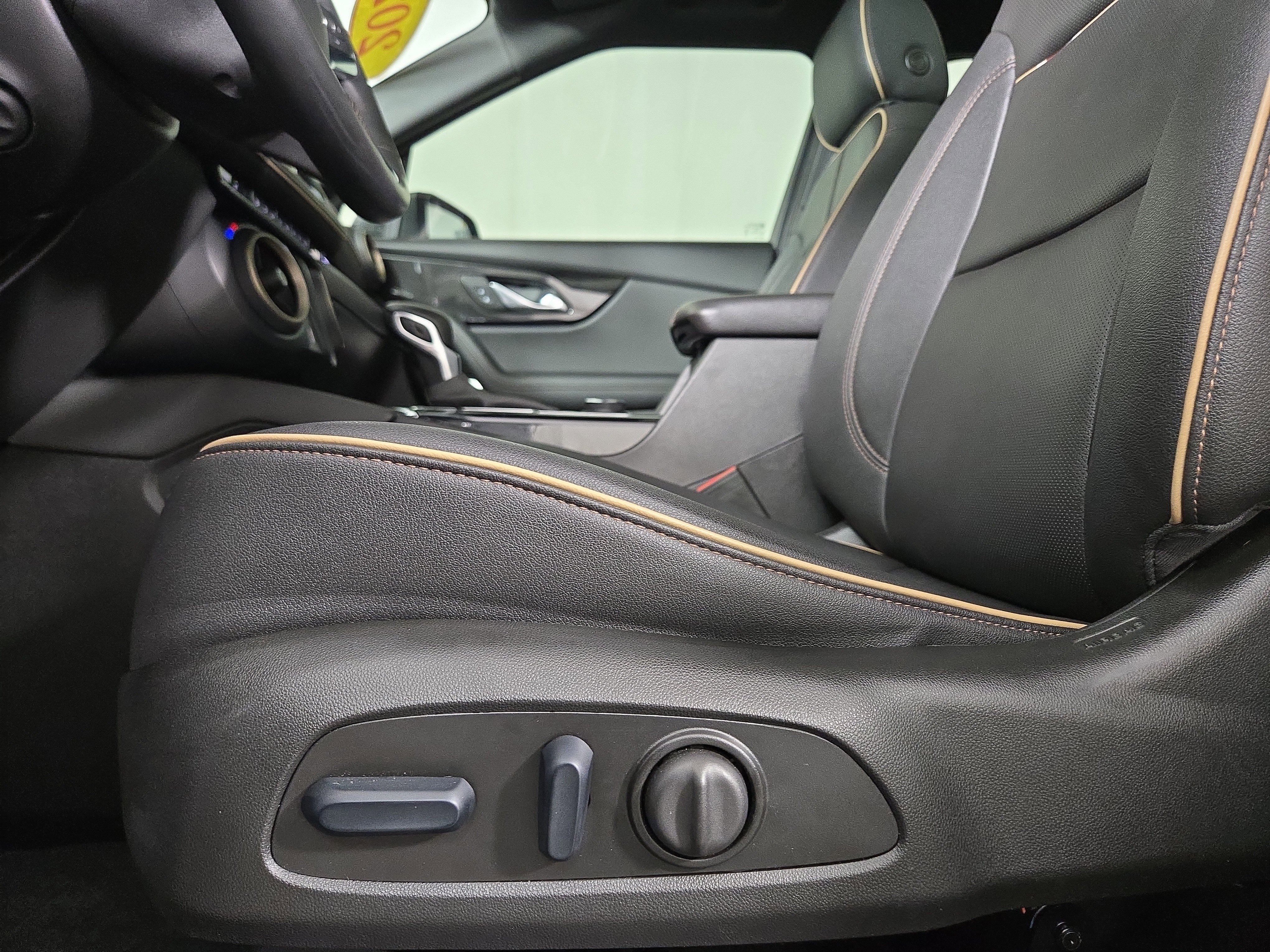 Certified 2024 Chevrolet Blazer Premier w/ Enhanced Convenience Package image 29