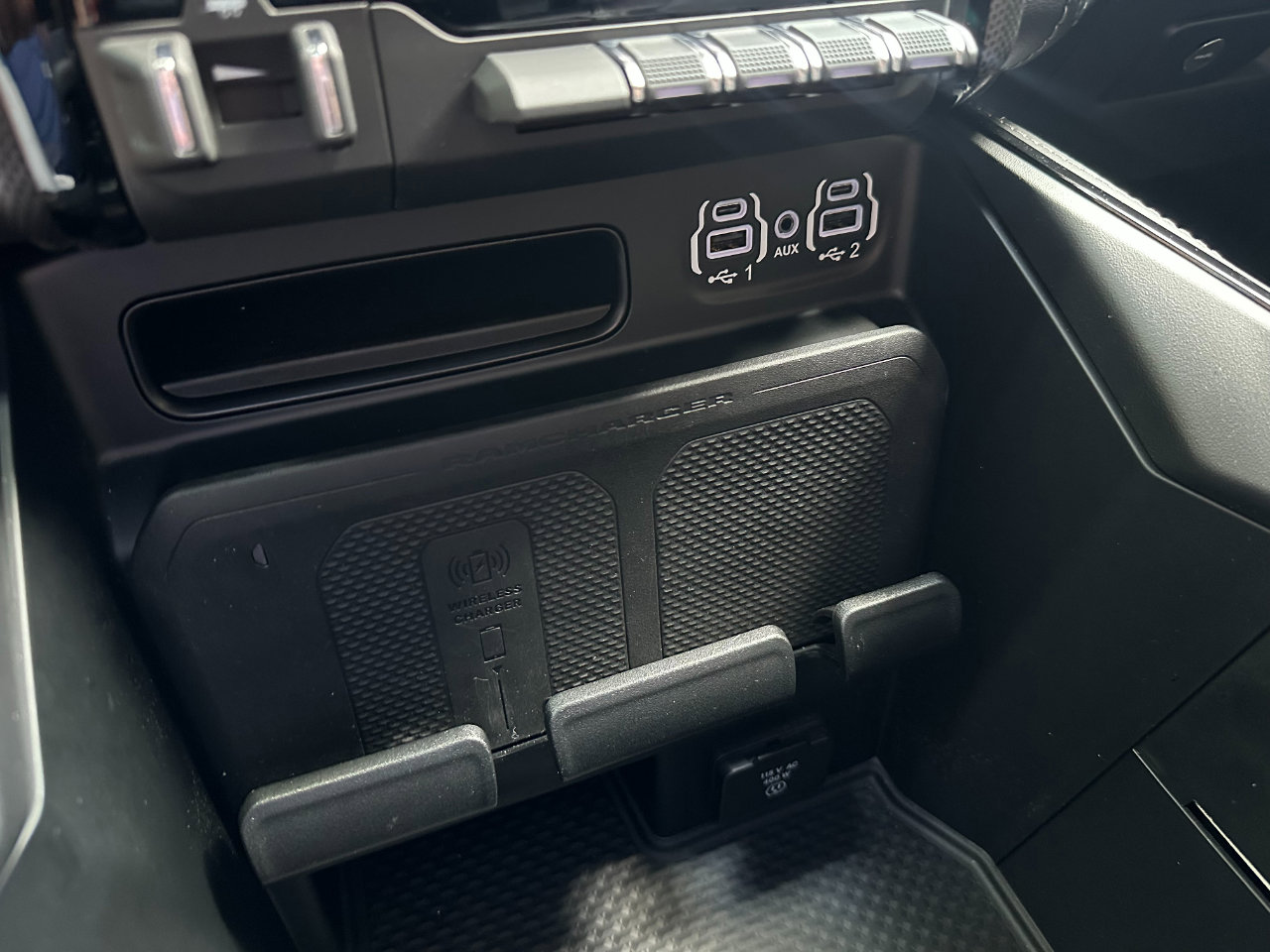 Used 2023 RAM 2500 Limited image 48