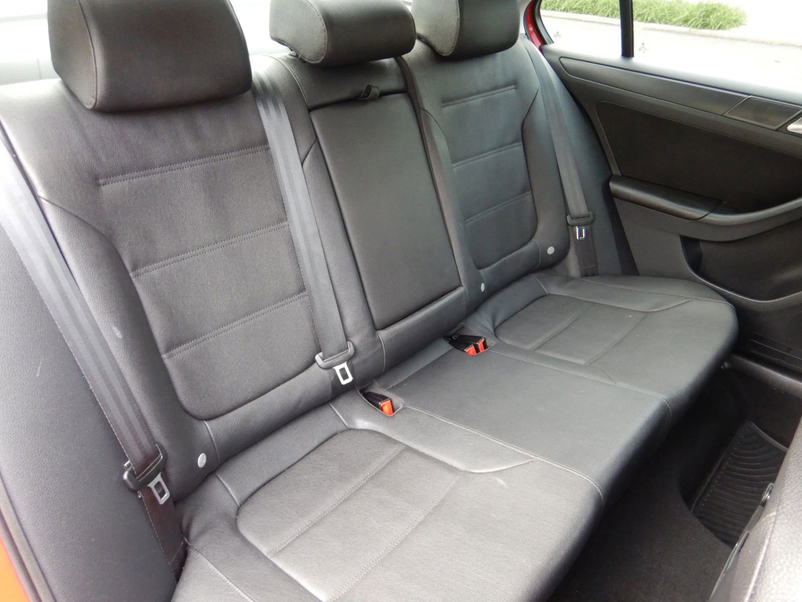 Used 2011 Volkswagen Jetta SE FWD image 23