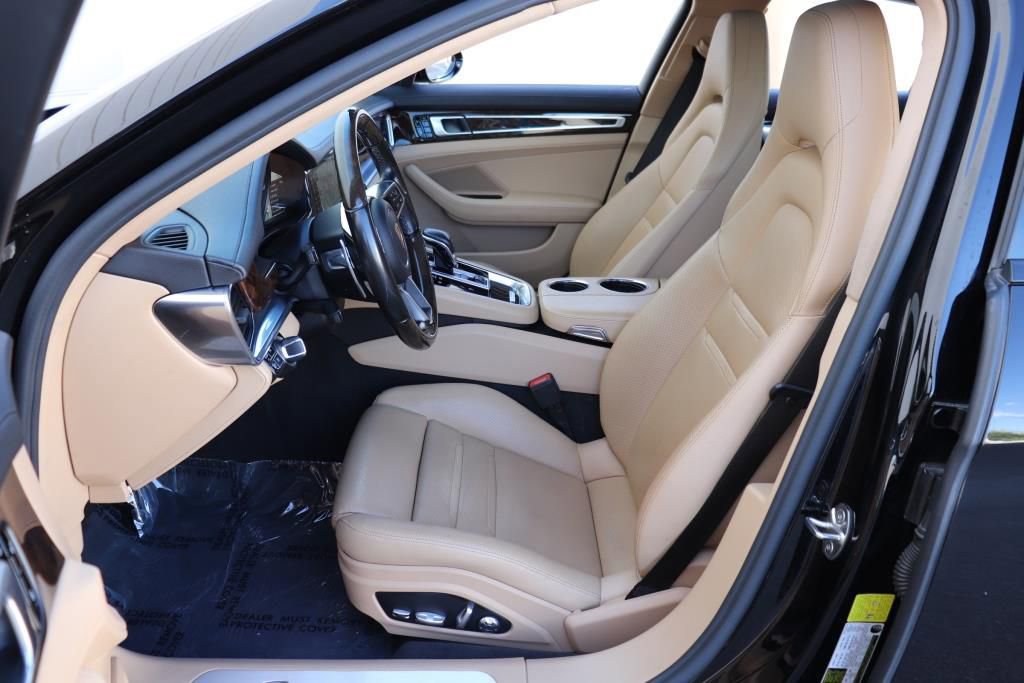 Used 2018 Porsche Panamera 4 image 14