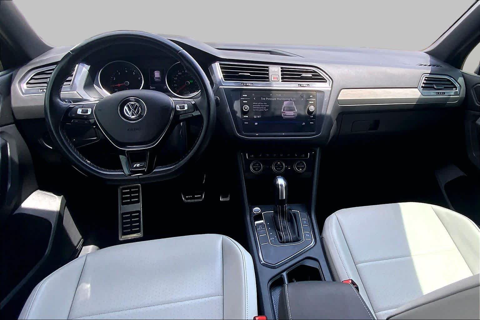Used 2021 Volkswagen Tiguan SE R-Line FWD image 15