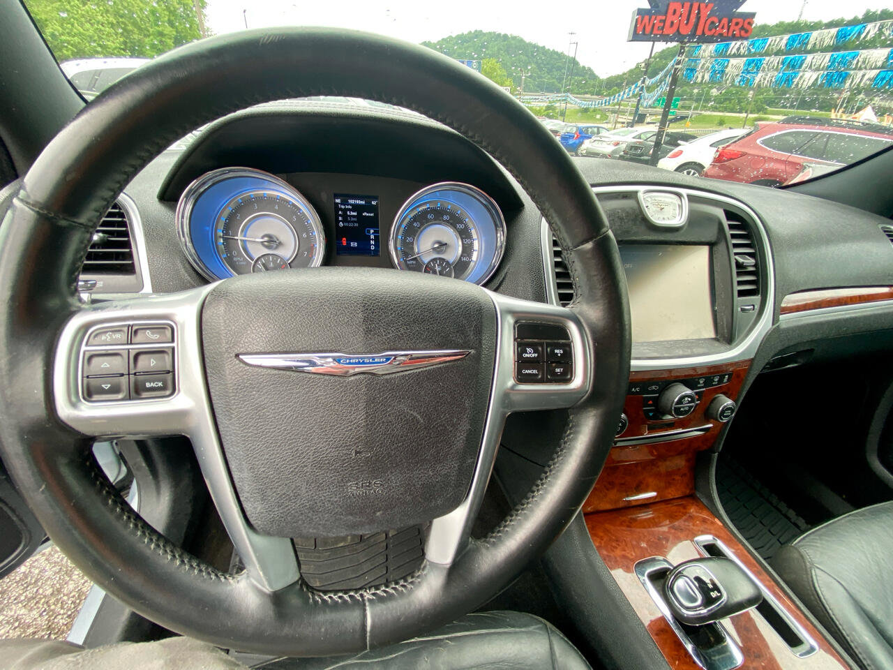 Used 2013 Chrysler 300 AWD w/ Driver Convenience Group image 16