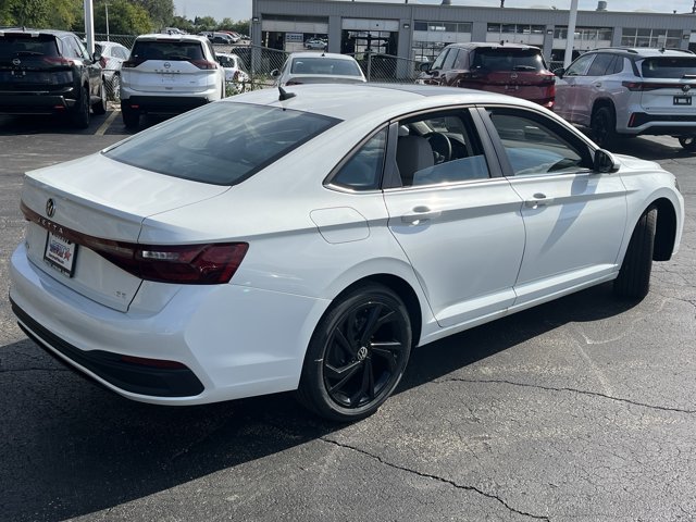 New 2026 Volkswagen Jetta SE FWD image 5