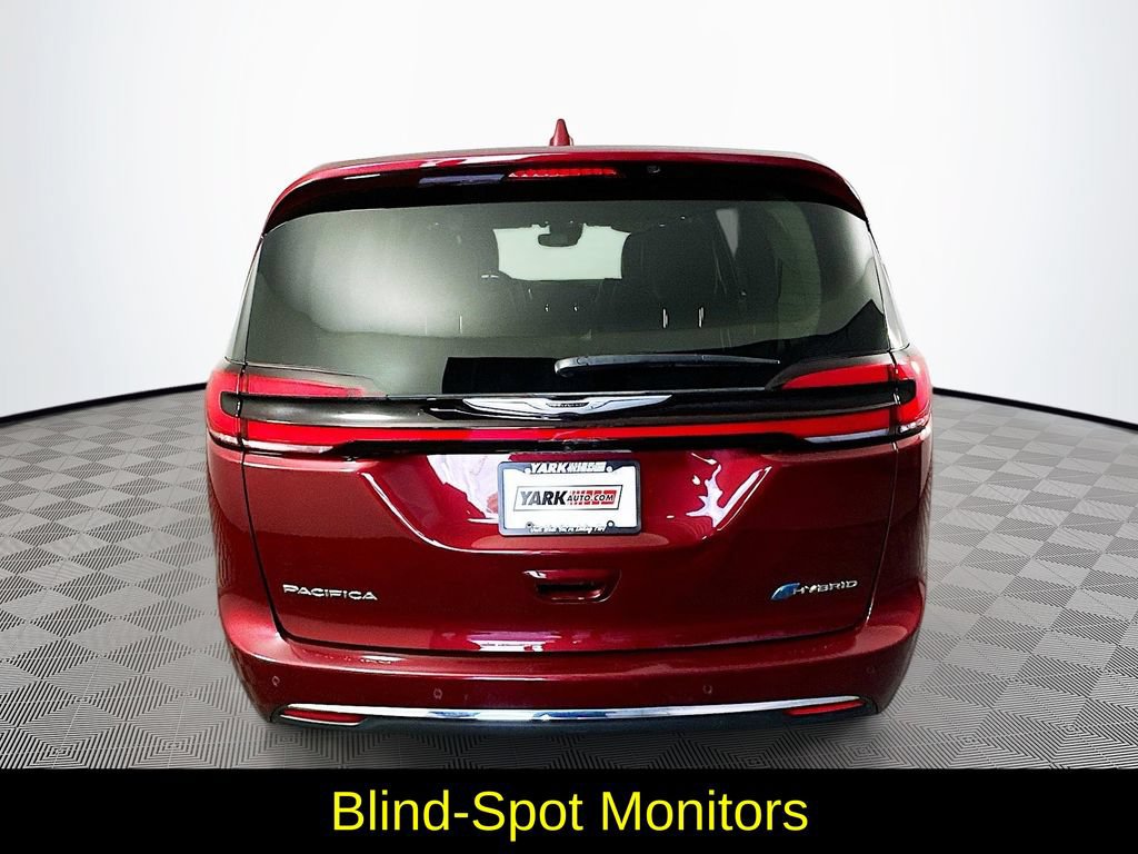 Used 2022 Chrysler Pacifica Limited FWD image 9