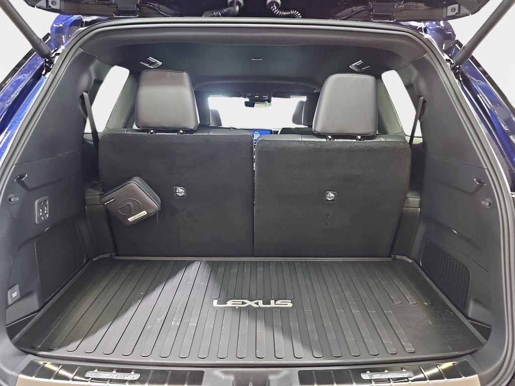 New 2026 Lexus TX 500h AWD image 12