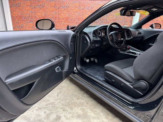 Used 2023 Dodge Challenger R/T w/ T/A Package image 9