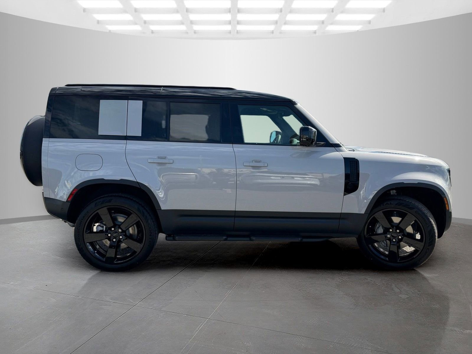 New 2026 Land Rover Defender 110 S AWD/4WD image 4