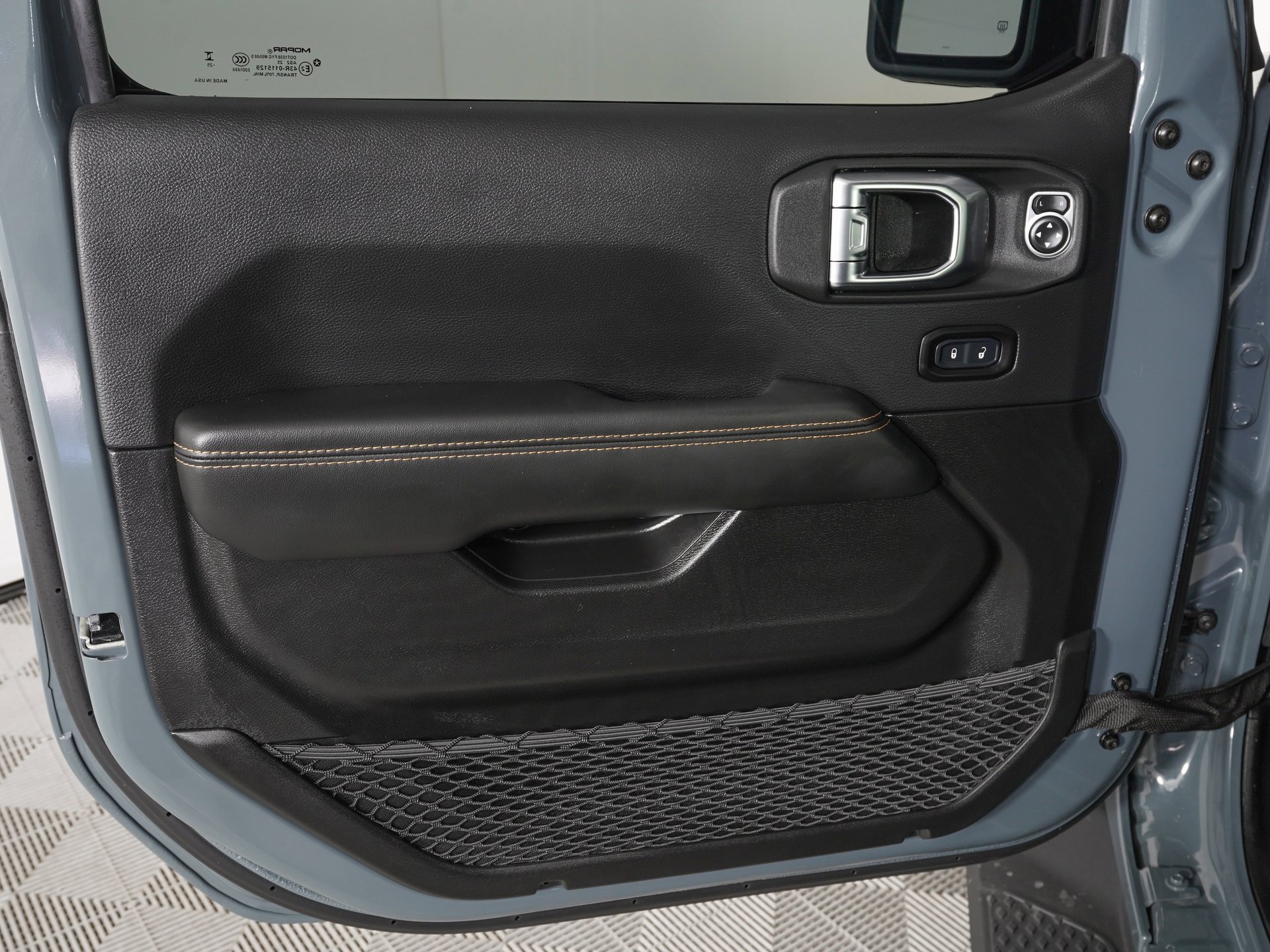 Used 2025 Jeep Gladiator Sport image 14