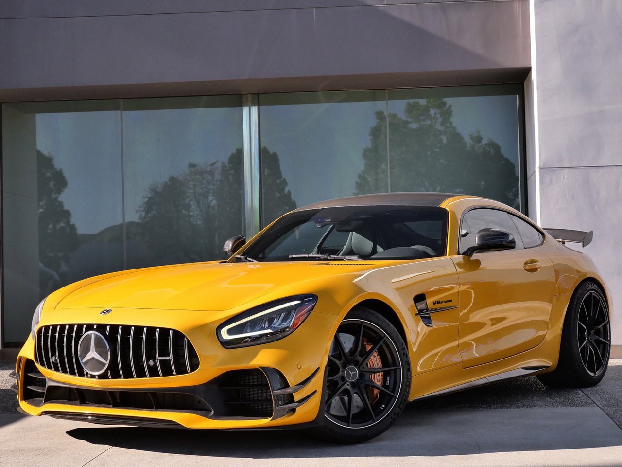 Used 2020 Mercedes-Benz AMG GT R image 3