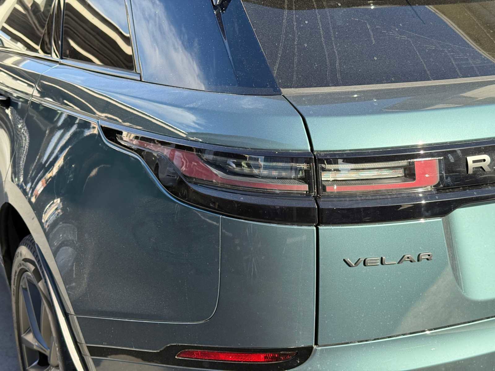 New 2026 Land Rover Range Rover Velar Dynamic SE image 13