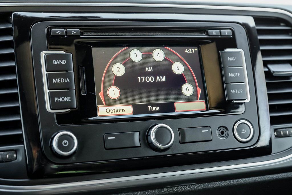 Used 2014 Volkswagen Beetle R-Line image 25