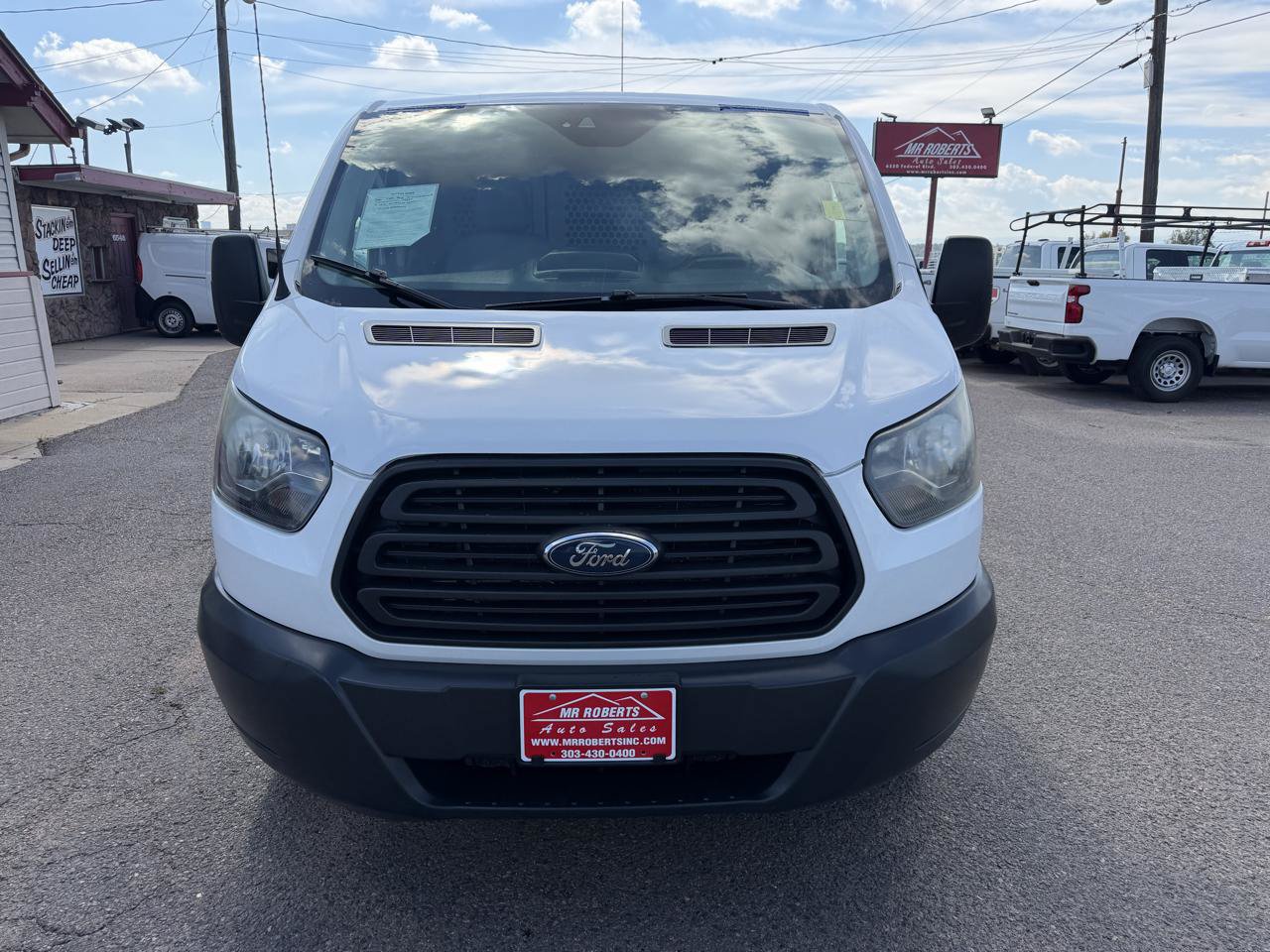 Used 2018 Ford Transit 250 130 Low Roof RWD image 3