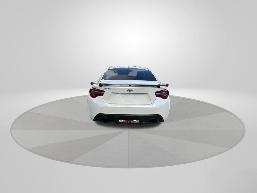 Used 2018 Toyota 86 image 6