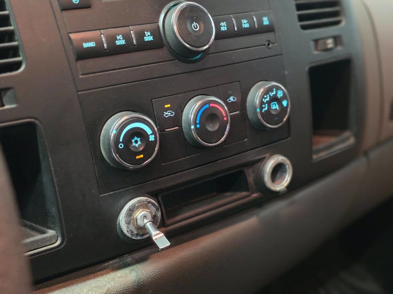 Used 2008 Chevrolet Silverado 2500 W/T image 28