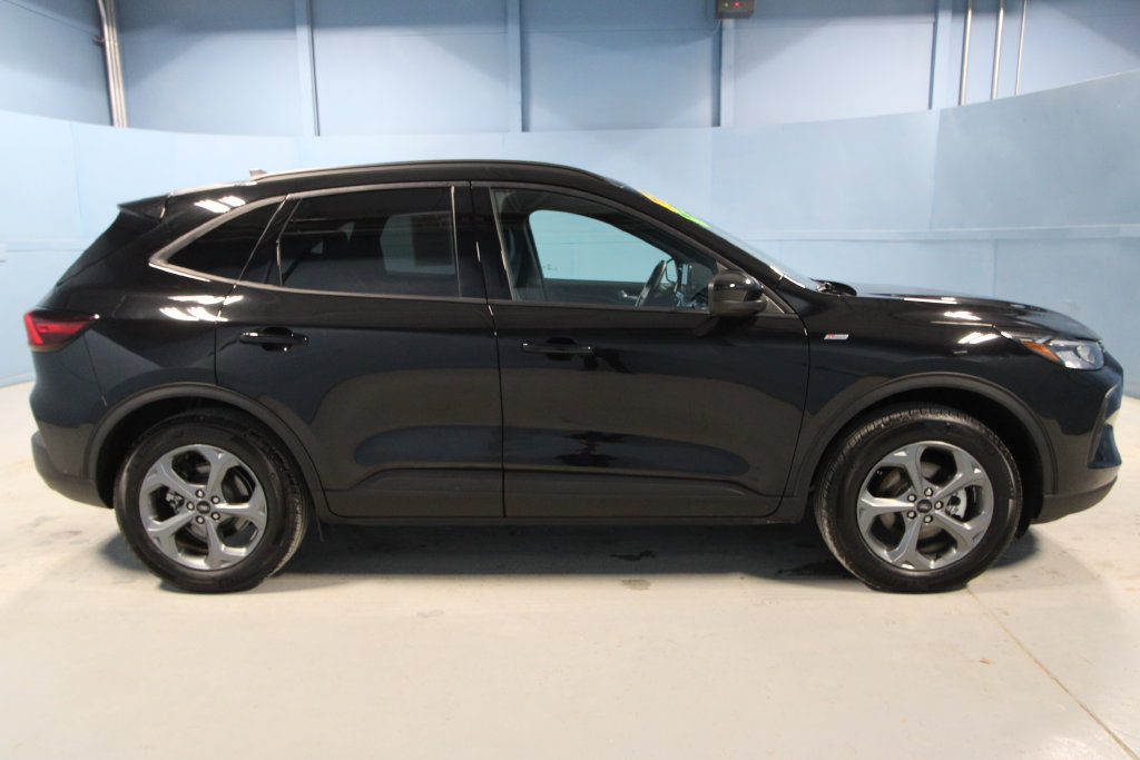 Used 2025 Ford Escape ST-Line Select AWD/4WD image 30