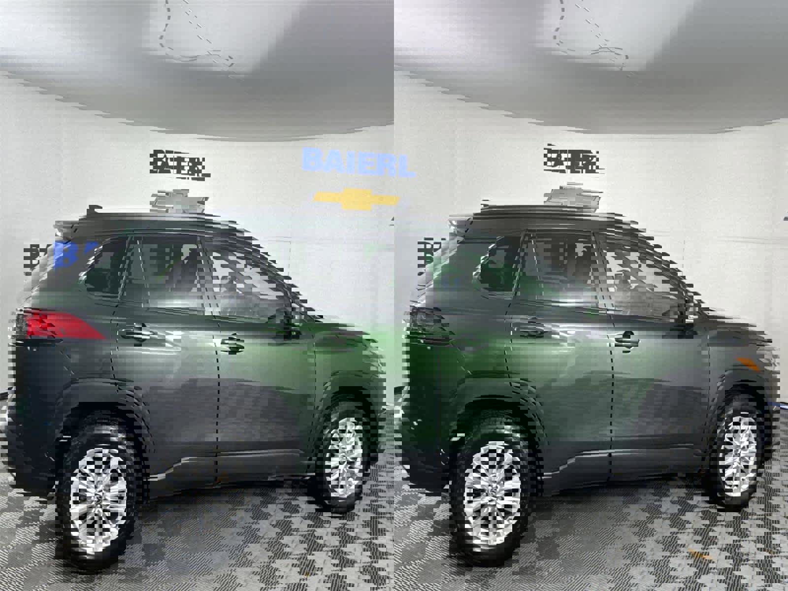 Used 2022 Toyota Corolla Cross LE image 6