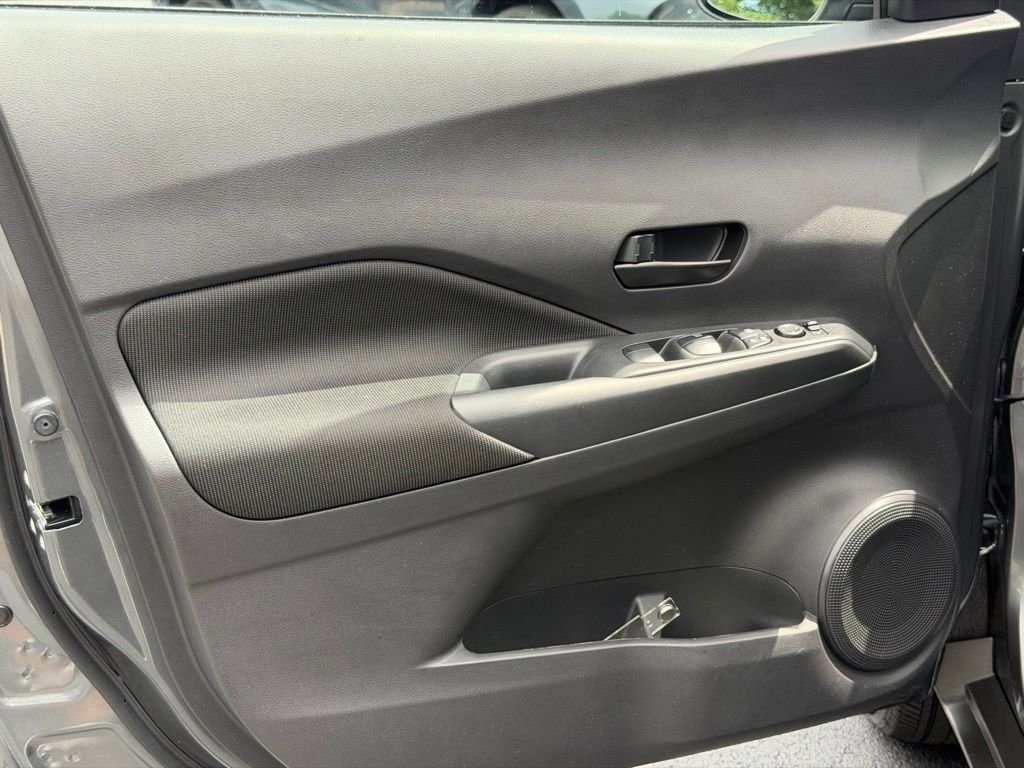 Used 2025 Nissan Kicks Play S FWD image 19
