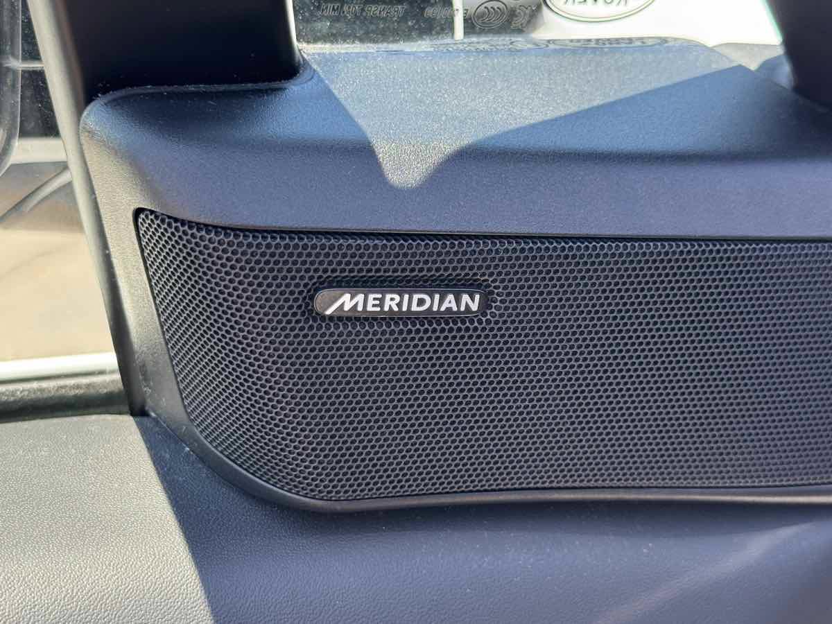 Used 2025 Land Rover Range Rover Sport SE AWD/4WD image 32