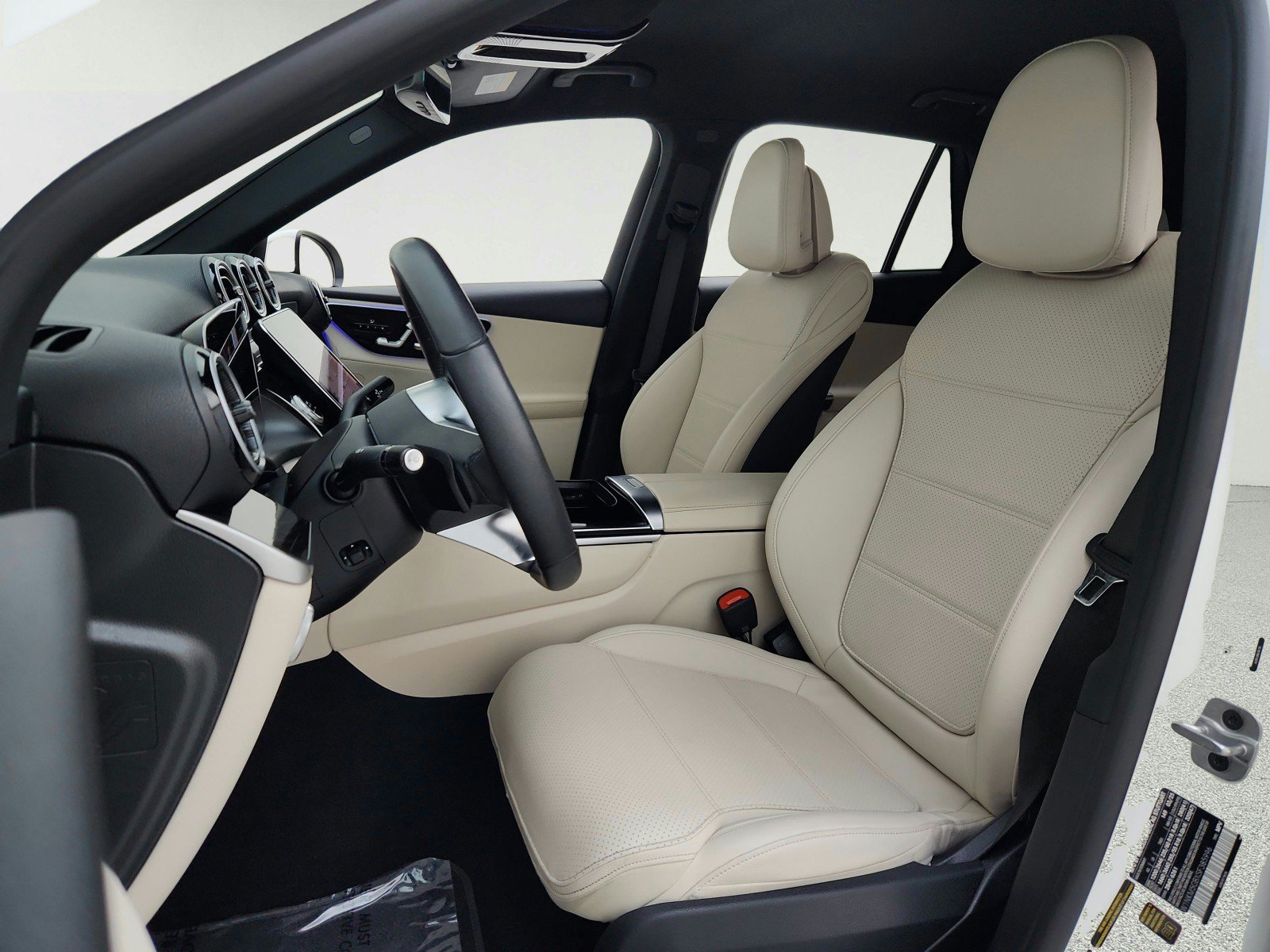 Certified 2025 Mercedes-Benz GLC 350e 4MATIC image 17