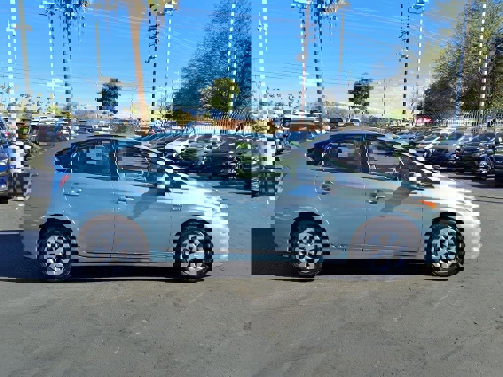 Used 2014 Toyota Prius Three image 10