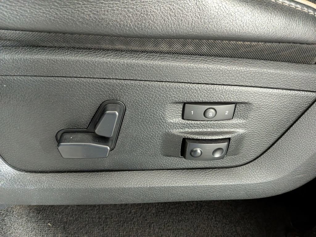 Used 2017 RAM 1500 Limited image 16