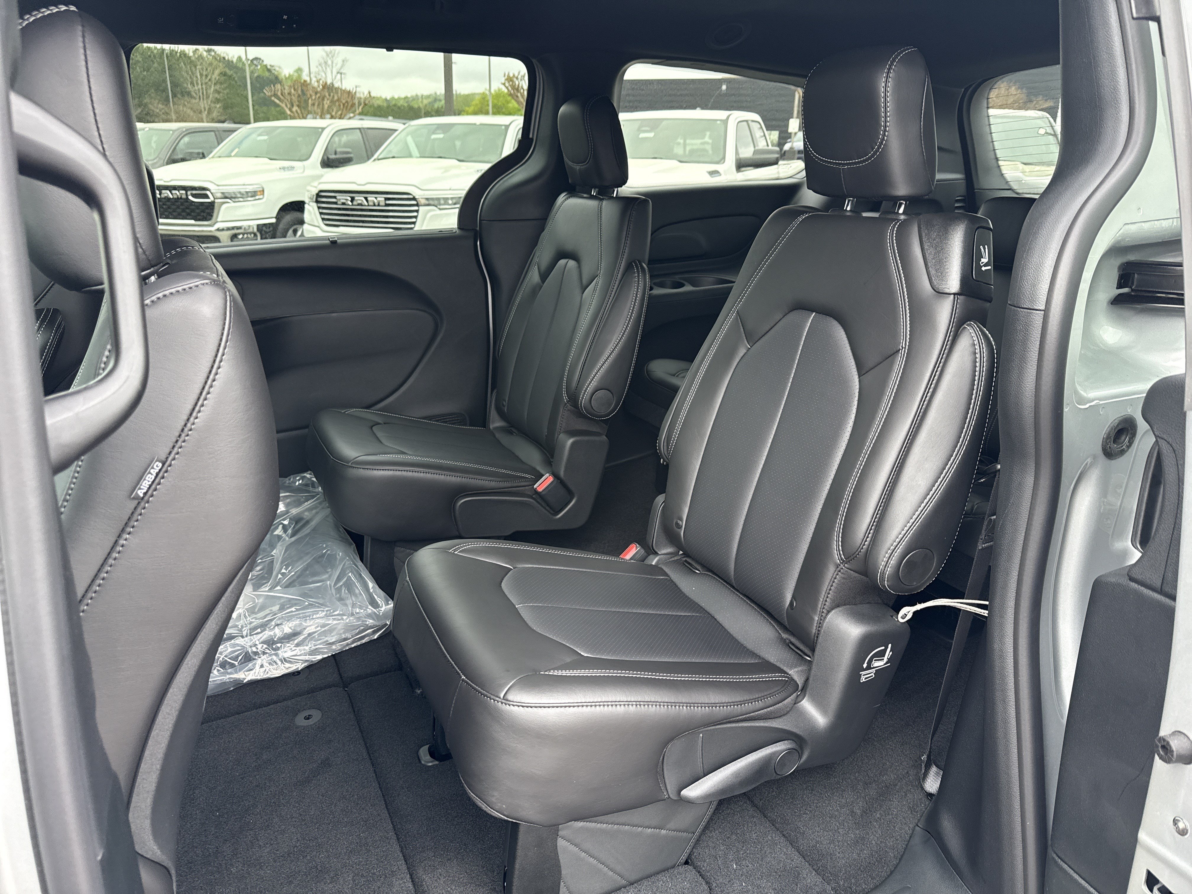 New 2026 Chrysler Voyager LX FWD image 22