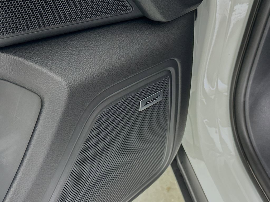 New 2026 Porsche Macan Turbo image 21