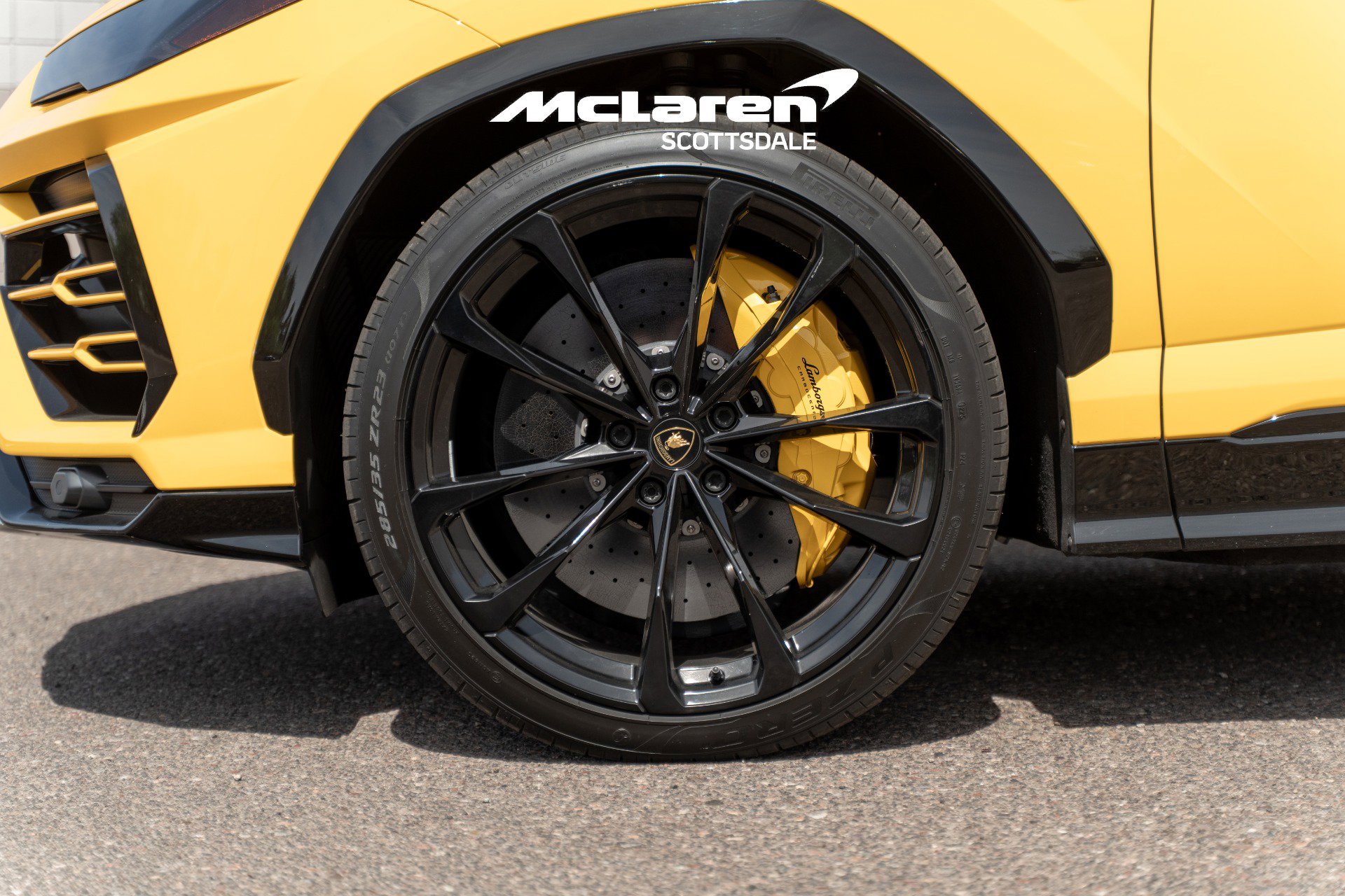 Used 2021 Lamborghini Urus AWD/4WD image 35