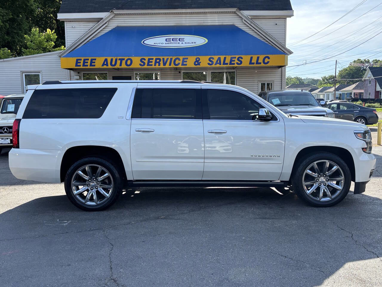 Used 2015 Chevrolet Suburban LTZ AWD/4WD image 1