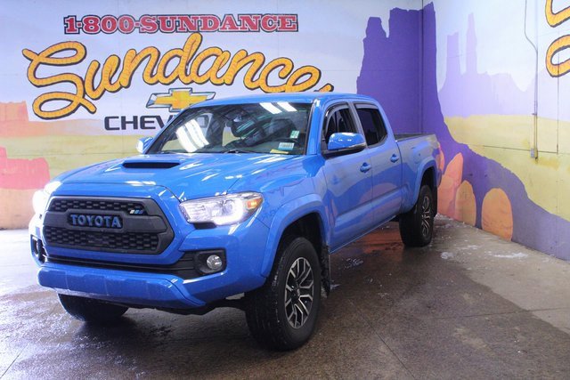 Used 2021 Toyota Tacoma TRD Sport image 2