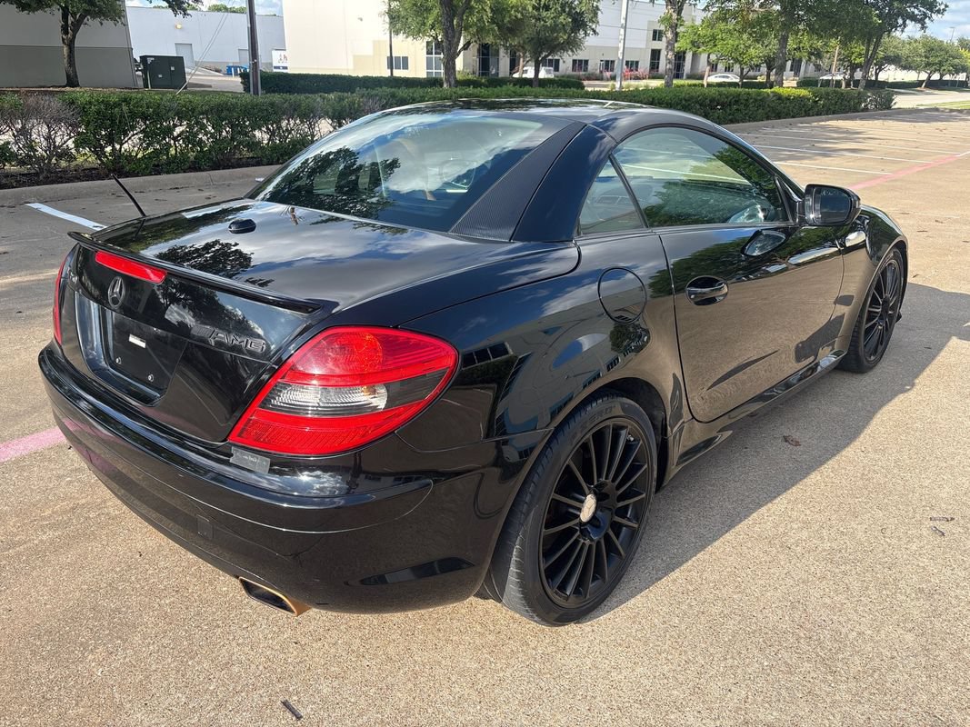 Used 2011 Mercedes-Benz SLK 350 image 8