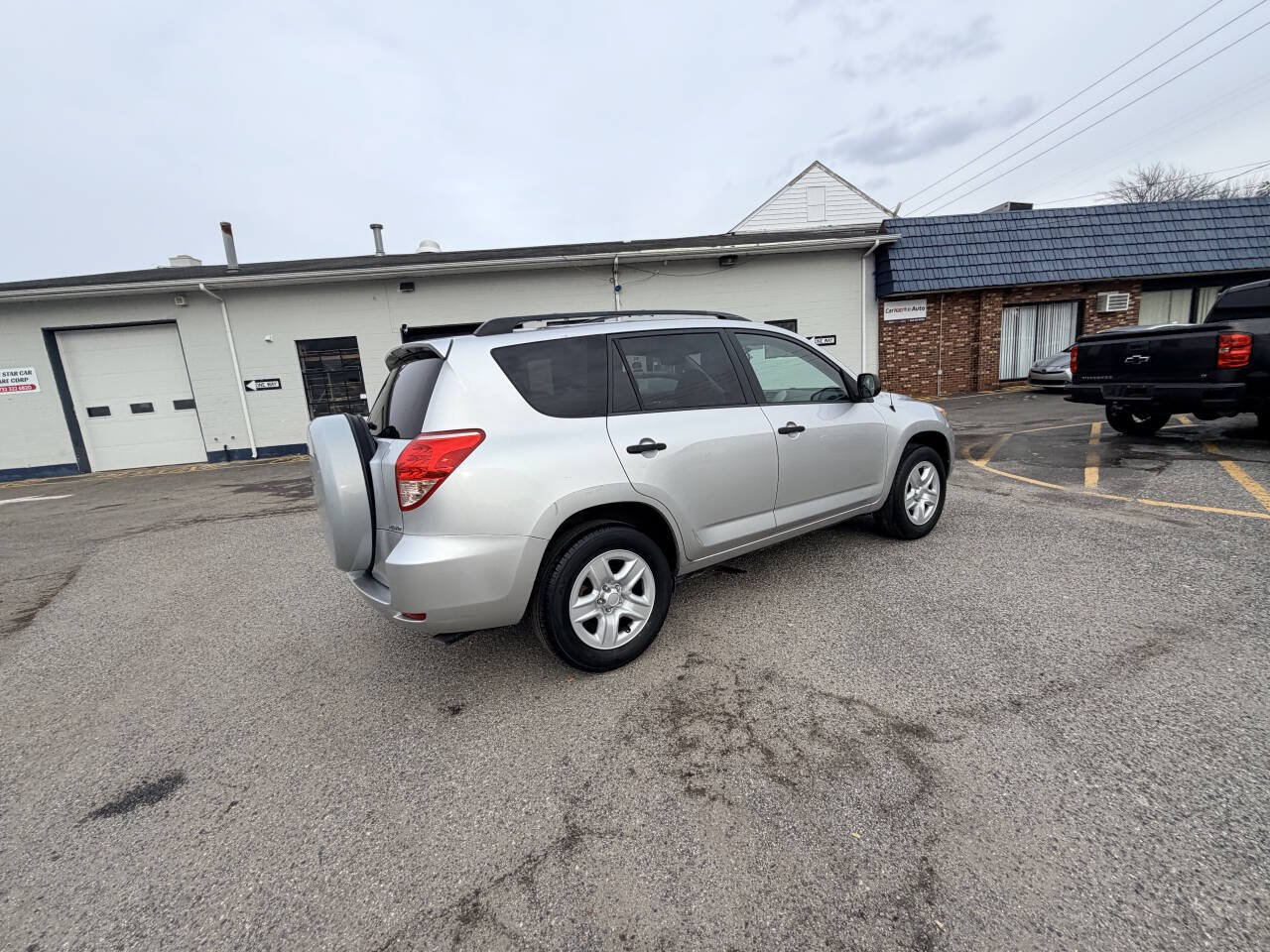 Used 2008 Toyota RAV4 Base 4x4 4dr SUV image 10
