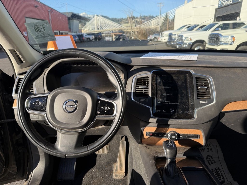 Used 2021 Volvo XC90 T6 Momentum image 9