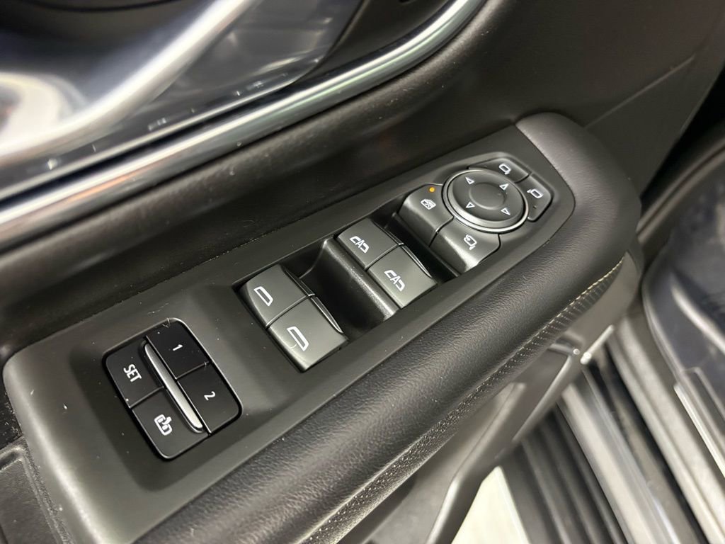 Used 2022 Chevrolet Tahoe Premier w/ Premium Package 2 image 18