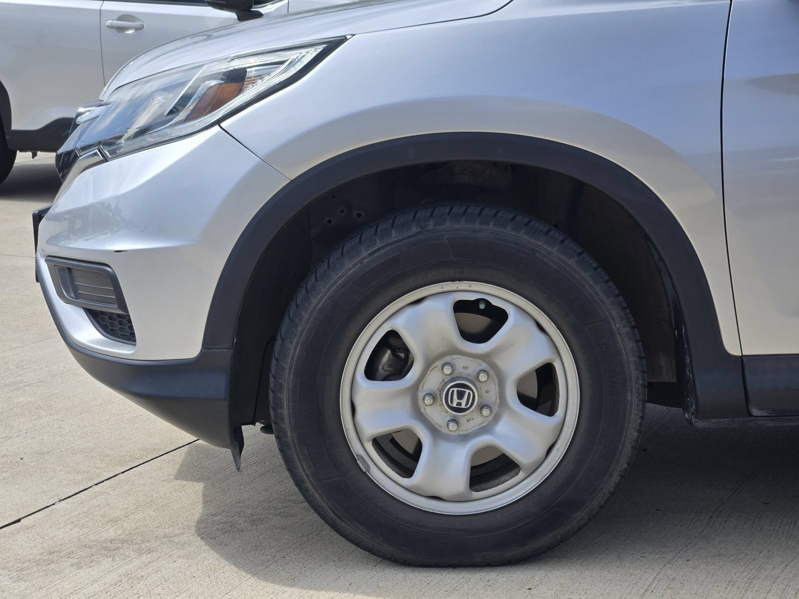 Used 2015 Honda CR-V LX image 9