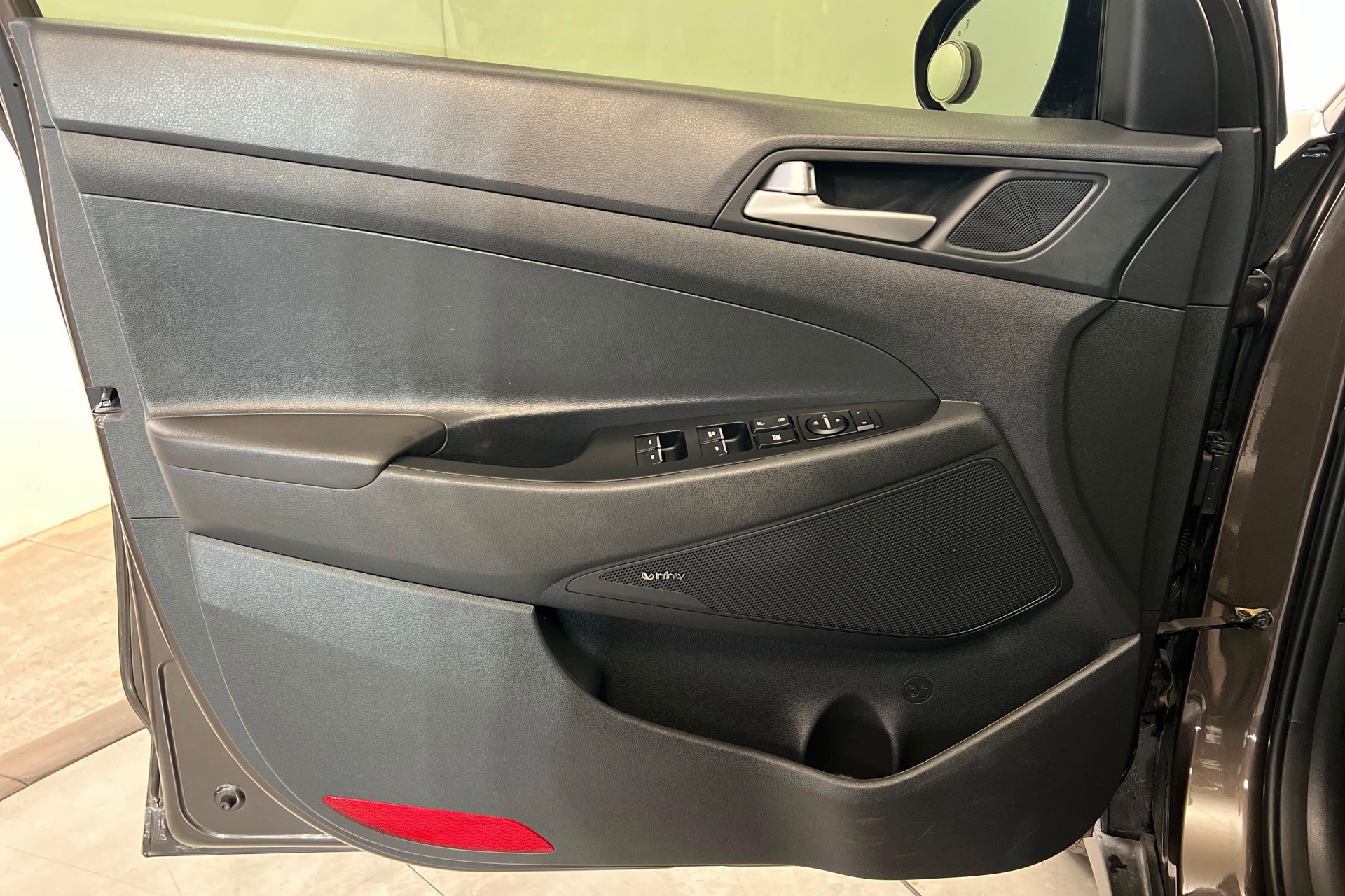Used 2019 Hyundai Tucson Ultimate w/ Cargo Package AWD/4WD image 15
