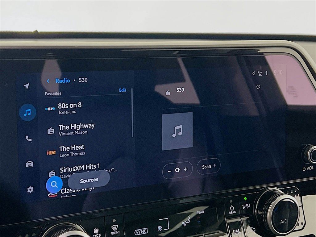 New 2026 Toyota Highlander Limited image 13