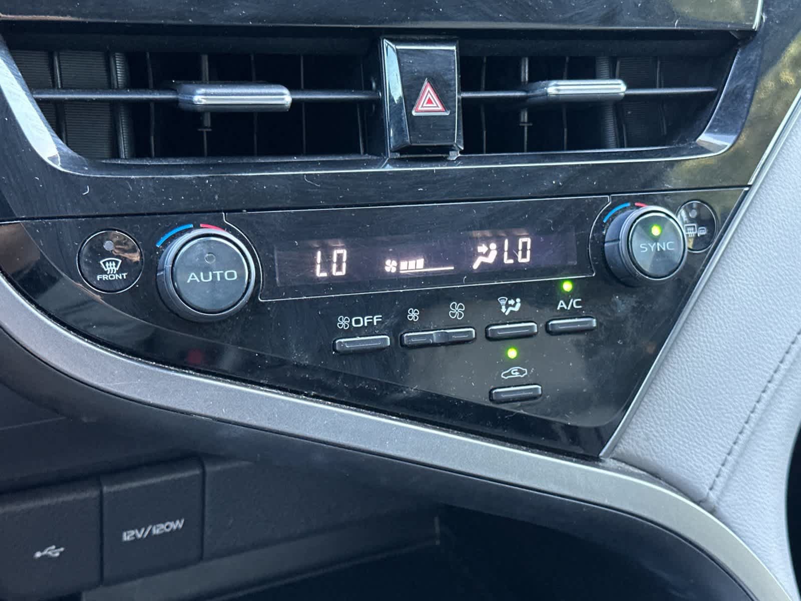 Used 2023 Toyota Camry SE FWD image 20