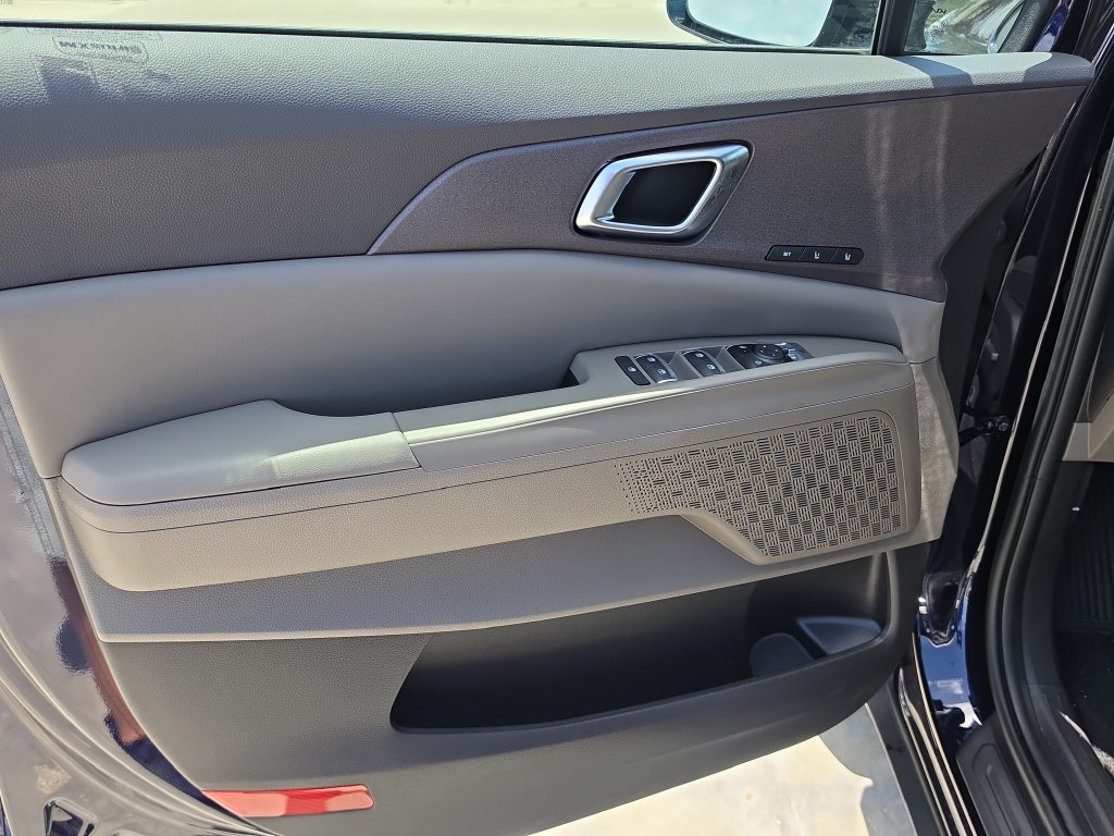 New 2027 Kia Carnival EX FWD image 19